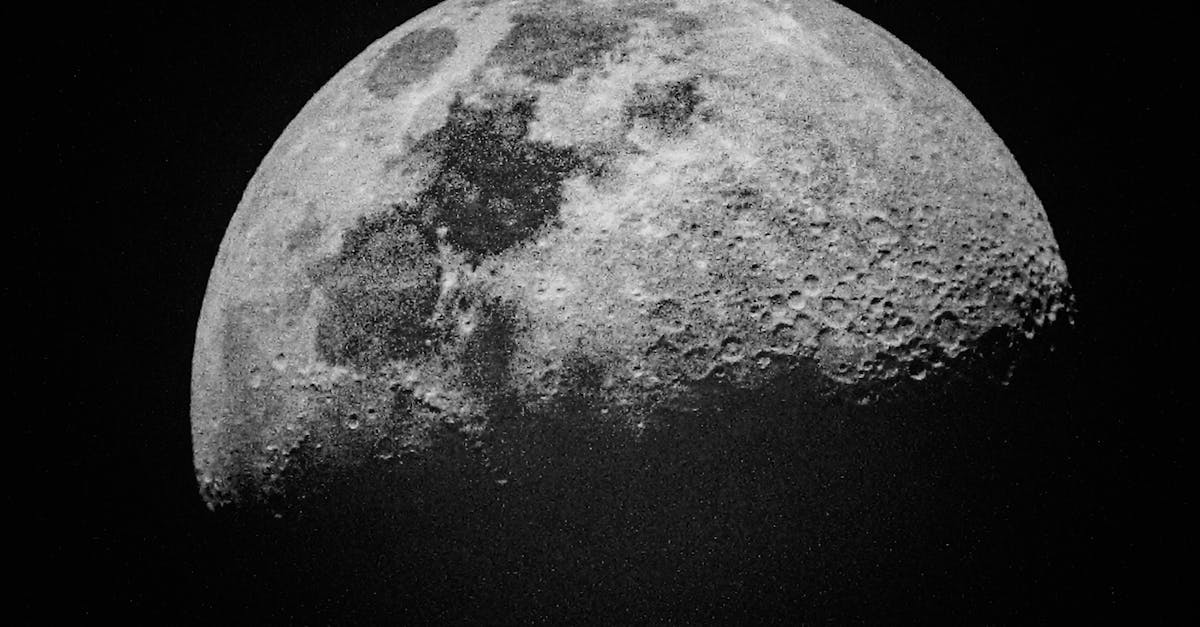 découvrez les merveilles de notre système solaire, comprenant les planètes fascinantes, les astéroïdes, les comètes et bien plus encore. explorez notre univers et apprenez-en davantage sur la formation et l'évolution de ces corps célestes.